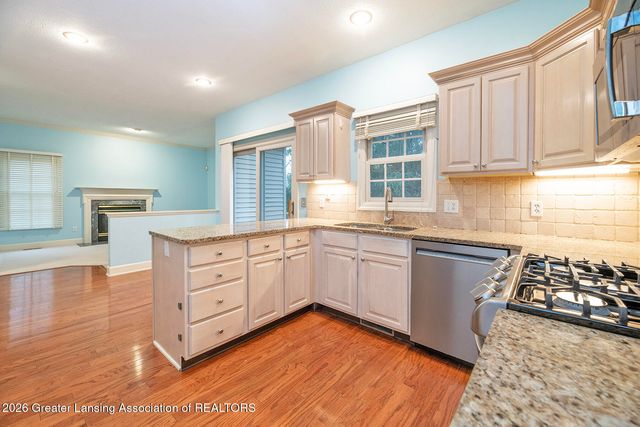 5490 Martinique Circle, East Lansing, MI 48823