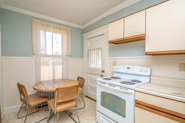 19 Elm Street, Whitefield, NH 03598