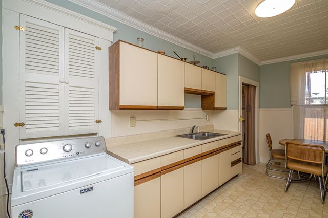 19 Elm Street, Whitefield, NH 03598