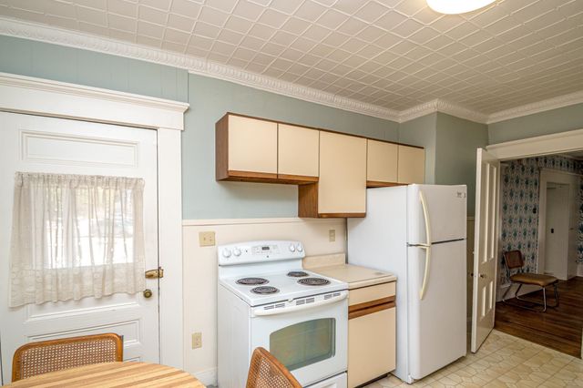 19 Elm Street, Whitefield, NH 03598