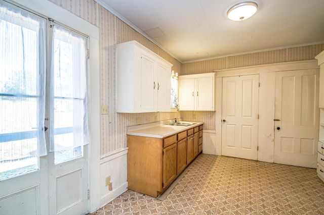 19 Elm Street, Whitefield, NH 03598