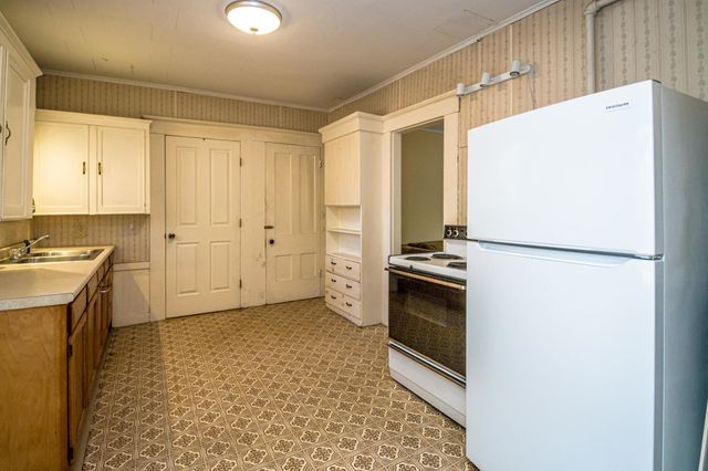 19 Elm Street, Whitefield, NH 03598