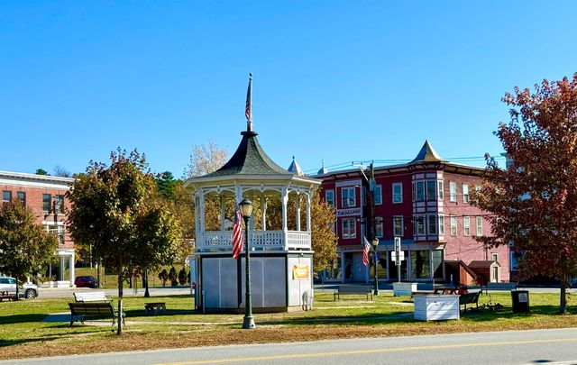 19 Elm Street, Whitefield, NH 03598