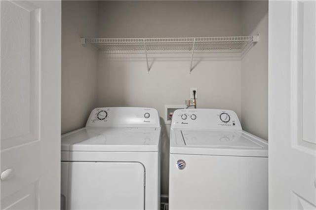 2580 Avery Park Circle, Atlanta, GA 30360