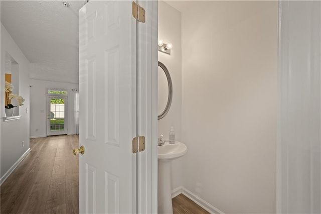 2580 Avery Park Circle, Atlanta, GA 30360