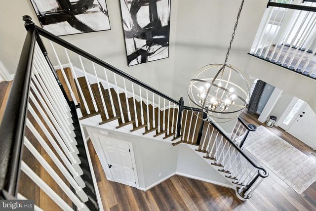 22530 FOREST RUN DR, Ashburn, VA 20148