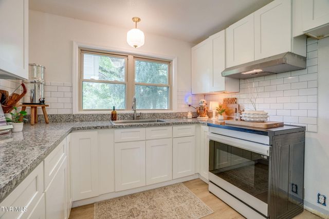 119 Cole Lane, Church Hill, TN 37642