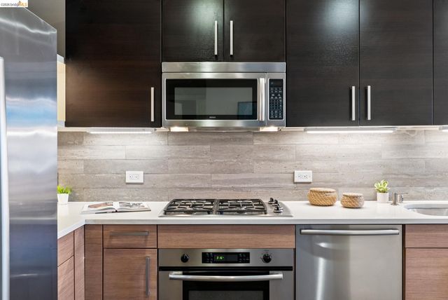 6465 San Pablo 203, Oakland, CA 94608