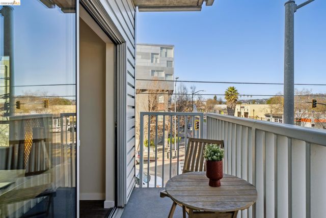 6465 San Pablo 203, Oakland, CA 94608