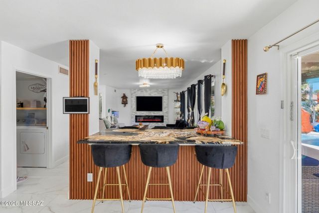 7085 W Amarante Drive, Tucson, AZ 85743