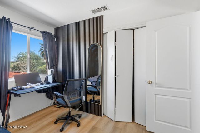 7085 W Amarante Drive, Tucson, AZ 85743