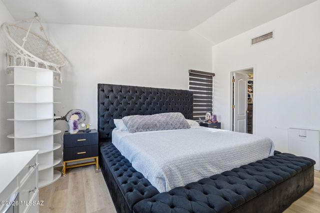 7085 W Amarante Drive, Tucson, AZ 85743