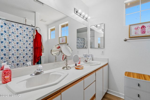 7085 W Amarante Drive, Tucson, AZ 85743