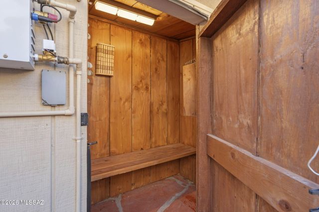 7085 W Amarante Drive, Tucson, AZ 85743