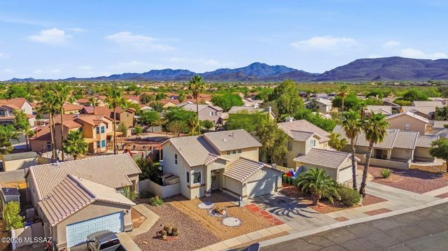7085 W Amarante Drive, Tucson, AZ 85743