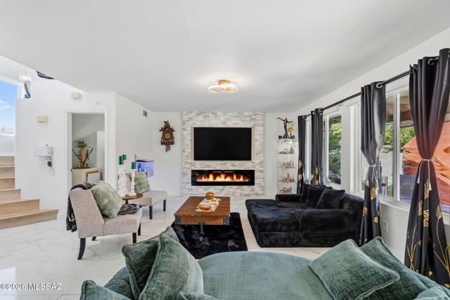 7085 W Amarante Drive, Tucson, AZ 85743