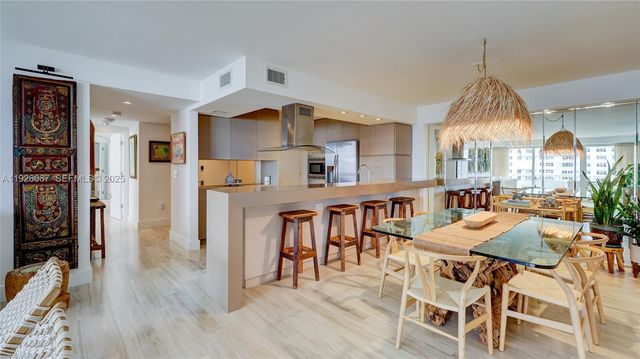 177 Ocean Lane Dr 707, Key Biscayne, FL 33149