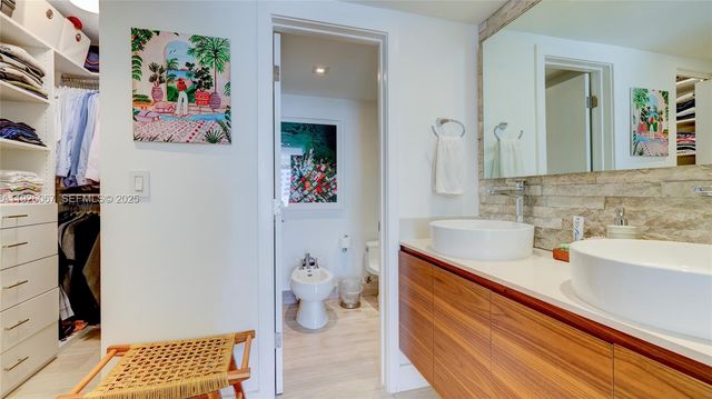 177 Ocean Lane Dr 707, Key Biscayne, FL 33149