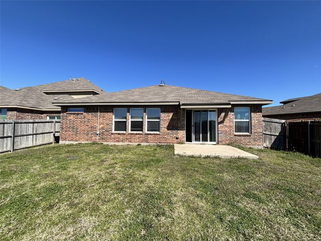 8050 Privet Street, Forney, TX 75126