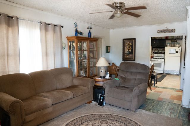 6613 Routt Street, Fort Worth, TX 76112