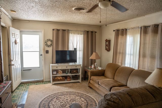 6613 Routt Street, Fort Worth, TX 76112