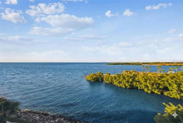 5000 CULBREATH KEY WAY 9-318, Tampa, FL 33611