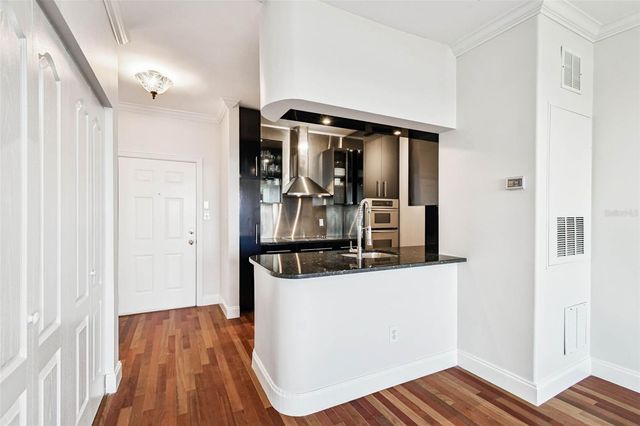 5000 CULBREATH KEY WAY 9-318, Tampa, FL 33611