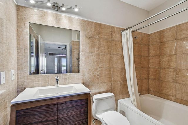 5000 CULBREATH KEY WAY 9-318, Tampa, FL 33611