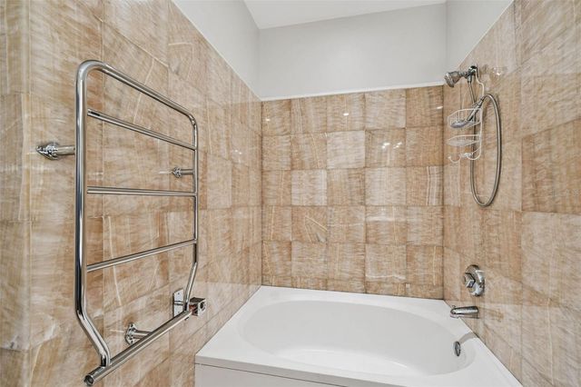 5000 CULBREATH KEY WAY 9-318, Tampa, FL 33611