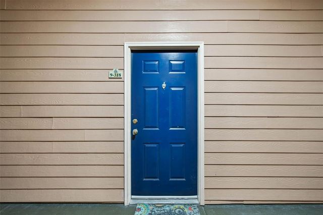 5000 CULBREATH KEY WAY 9-318, Tampa, FL 33611