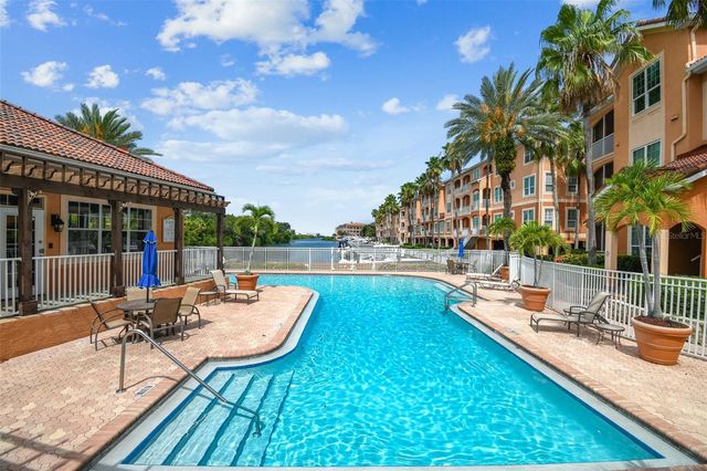 5000 CULBREATH KEY WAY 9-318, Tampa, FL 33611