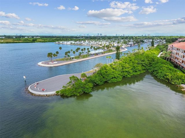 5000 CULBREATH KEY WAY 9-318, Tampa, FL 33611