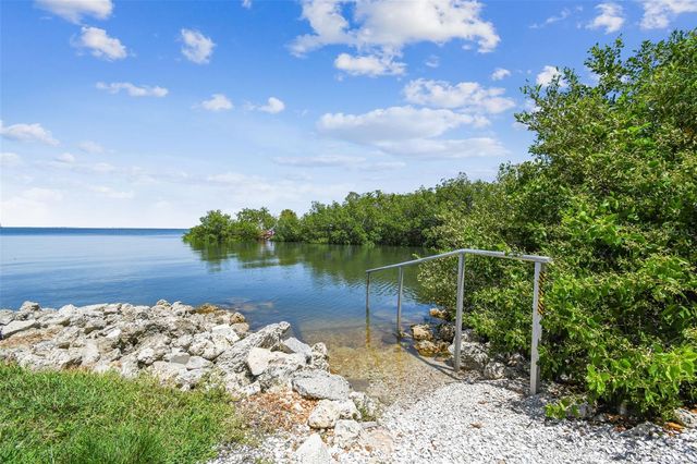 5000 CULBREATH KEY WAY 9-318, Tampa, FL 33611