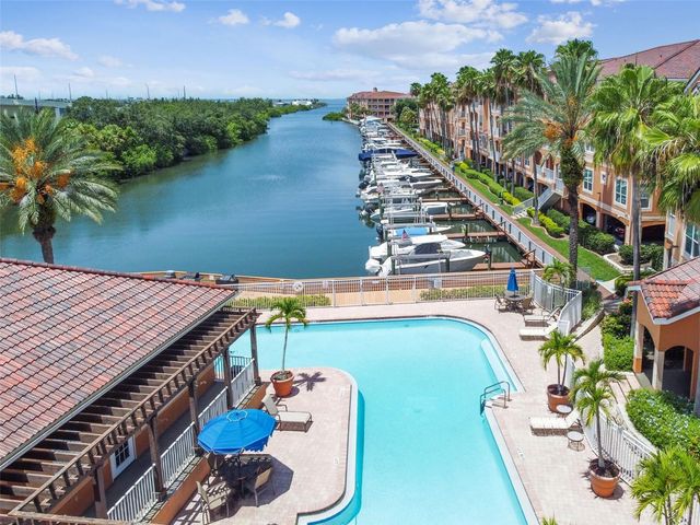 5000 CULBREATH KEY WAY 9-318, Tampa, FL 33611