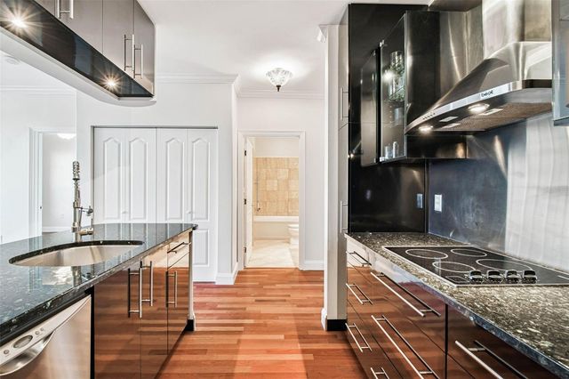 5000 CULBREATH KEY WAY 9-318, Tampa, FL 33611