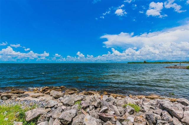 5000 CULBREATH KEY WAY 9-318, Tampa, FL 33611