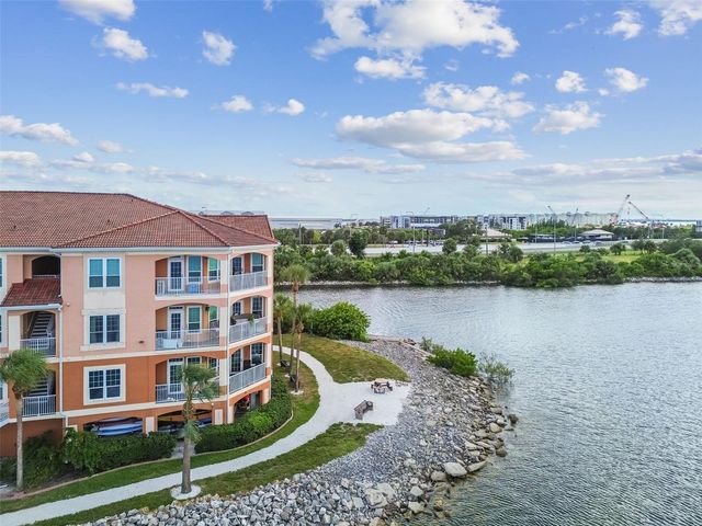 5000 CULBREATH KEY WAY 9-318, Tampa, FL 33611