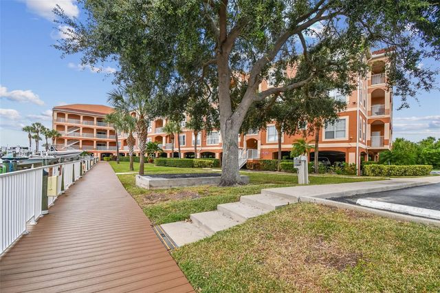 5000 CULBREATH KEY WAY 9-318, Tampa, FL 33611