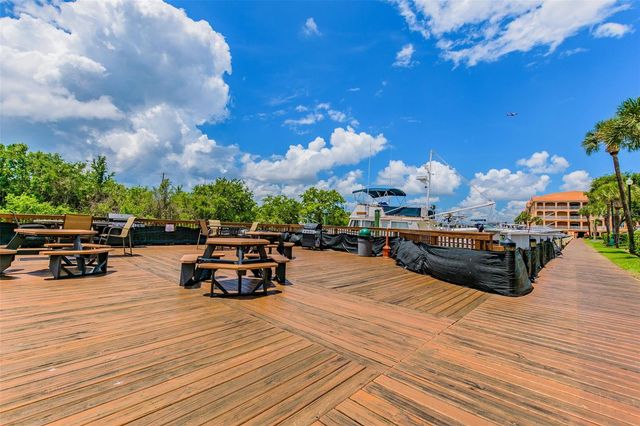 5000 CULBREATH KEY WAY 9-318, Tampa, FL 33611