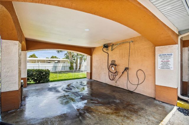 5000 CULBREATH KEY WAY 9-318, Tampa, FL 33611