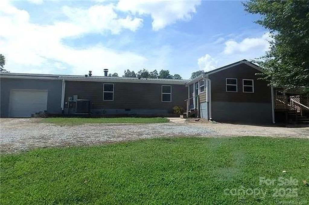 6905 US Highway 70 Highway E, Nebo, NC 28761