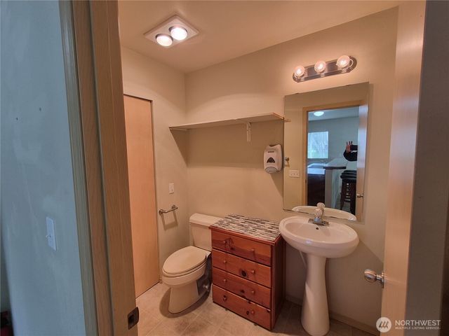 1725 E 41st, Tacoma, WA 98404