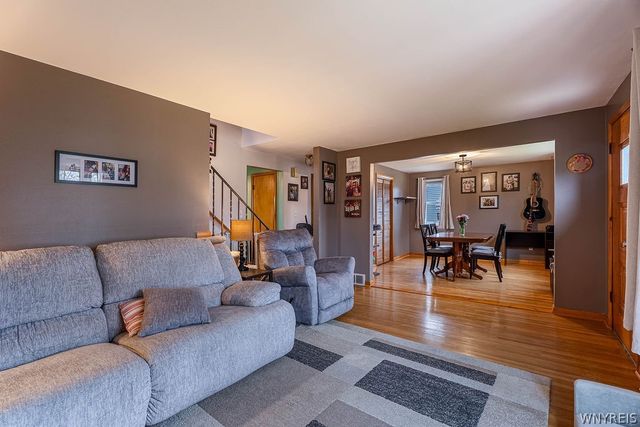 71 Canisius Court, Cheektowaga, NY 14043