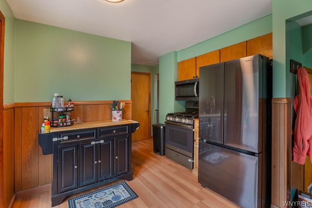 71 Canisius Court, Cheektowaga, NY 14043