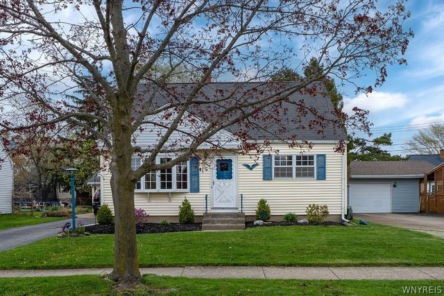 71 Canisius Court, Cheektowaga, NY 14043