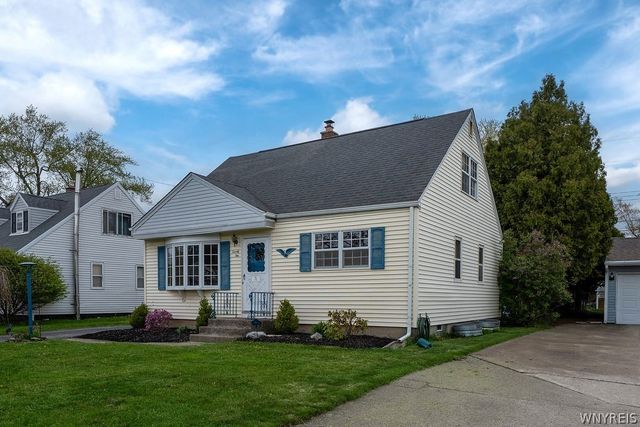 71 Canisius Court, Cheektowaga, NY 14043