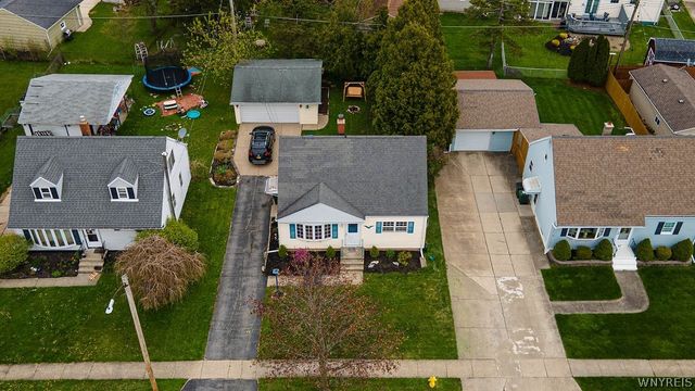 71 Canisius Court, Cheektowaga, NY 14043
