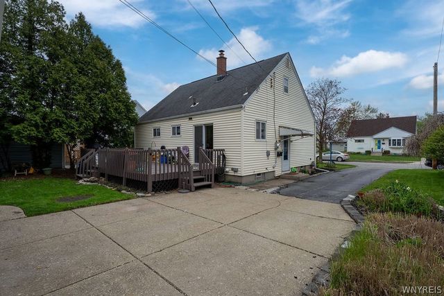 71 Canisius Court, Cheektowaga, NY 14043