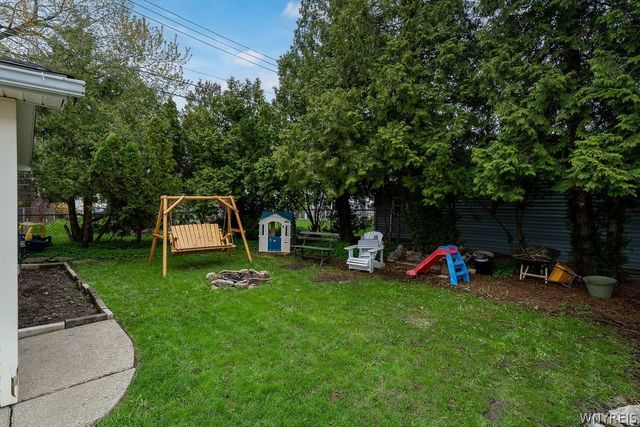 71 Canisius Court, Cheektowaga, NY 14043