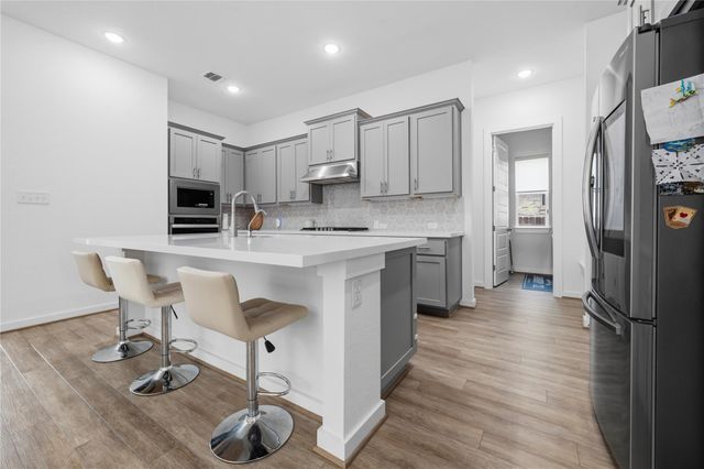 4306 Frankfurt LN, Round Rock, TX 78665